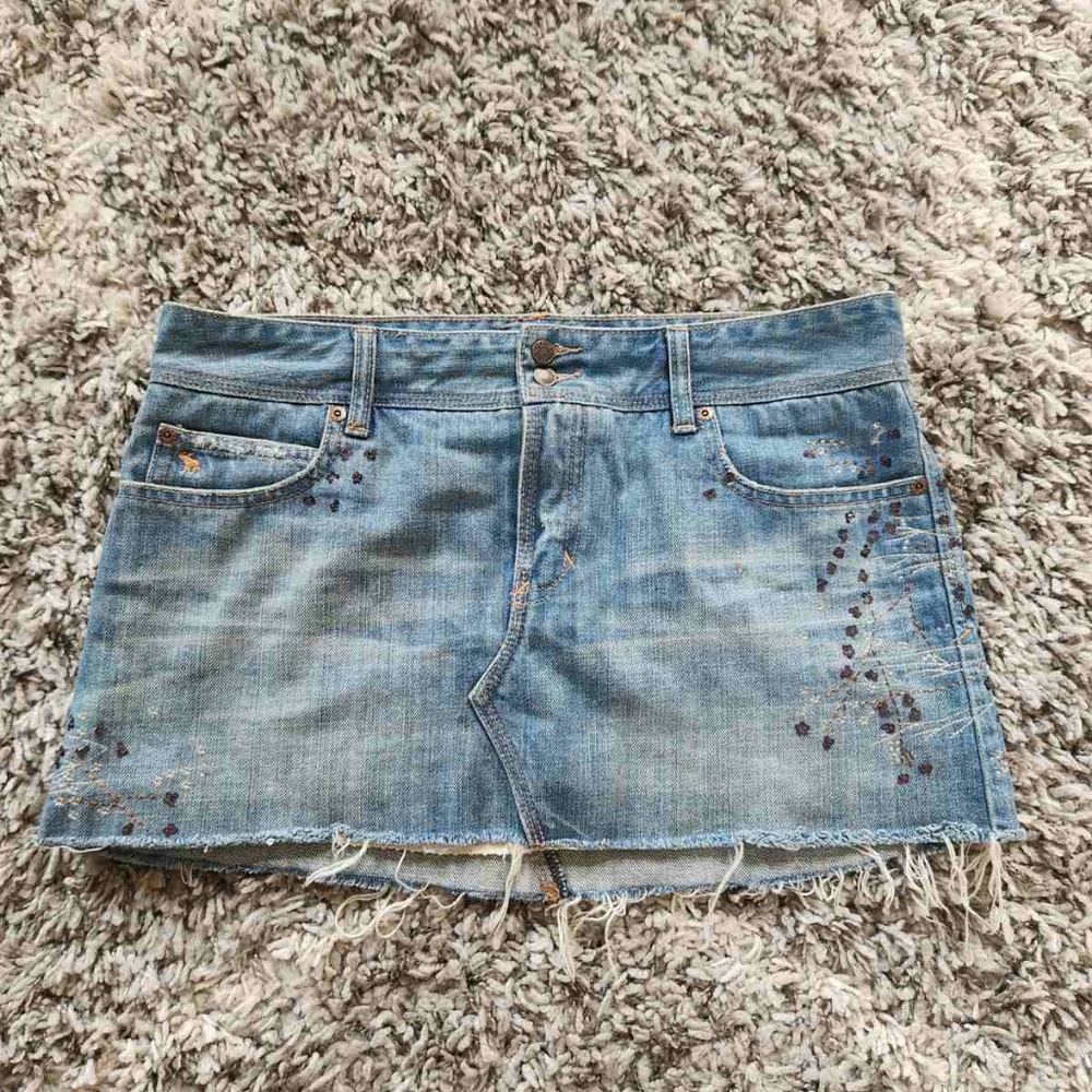 Abercrombie & Fitch Y2K Micro Mini Low-Rise Denim Jean Skirt Light Wash 8